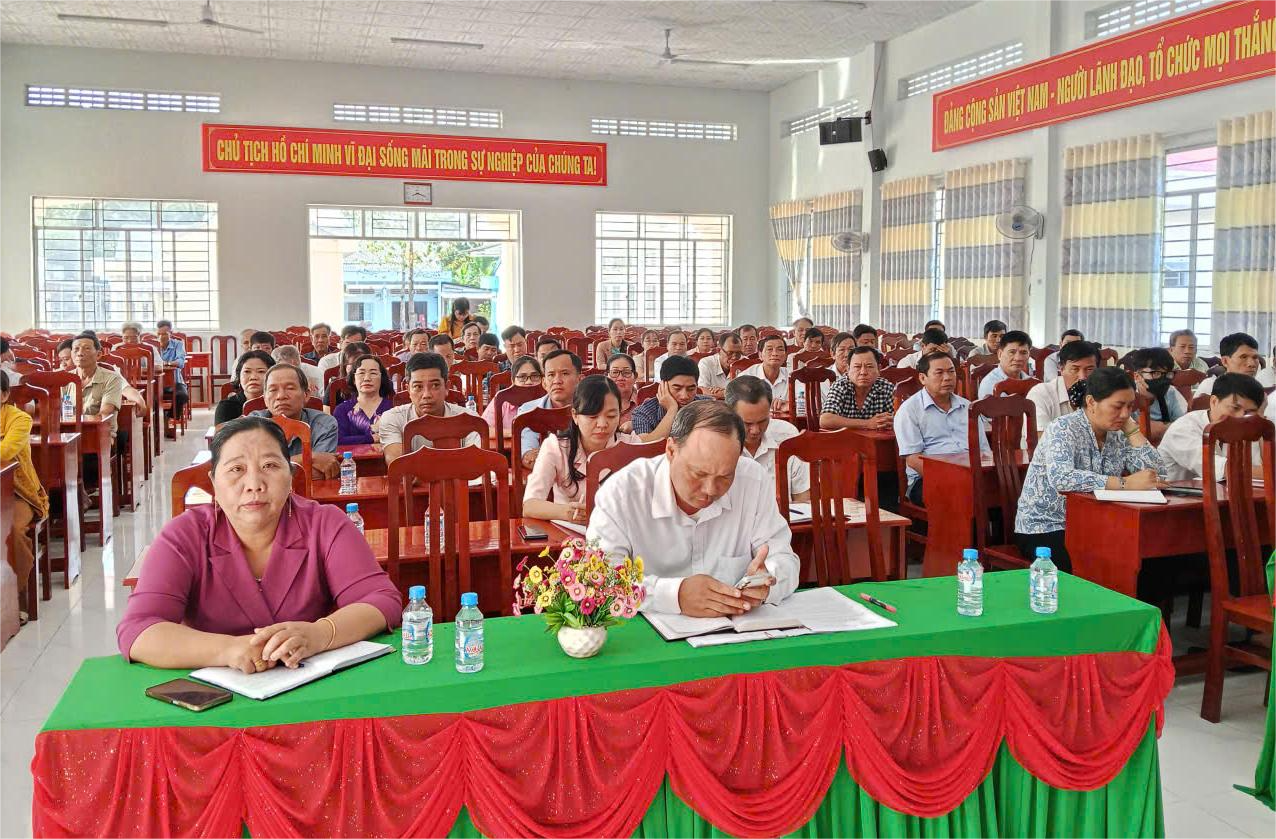 TỔ ĐẠI BIỂU SỐ 25 HĐND TỈNH TIẾP XÚC CỬ TRI XÃ HIẾU PHỤNG